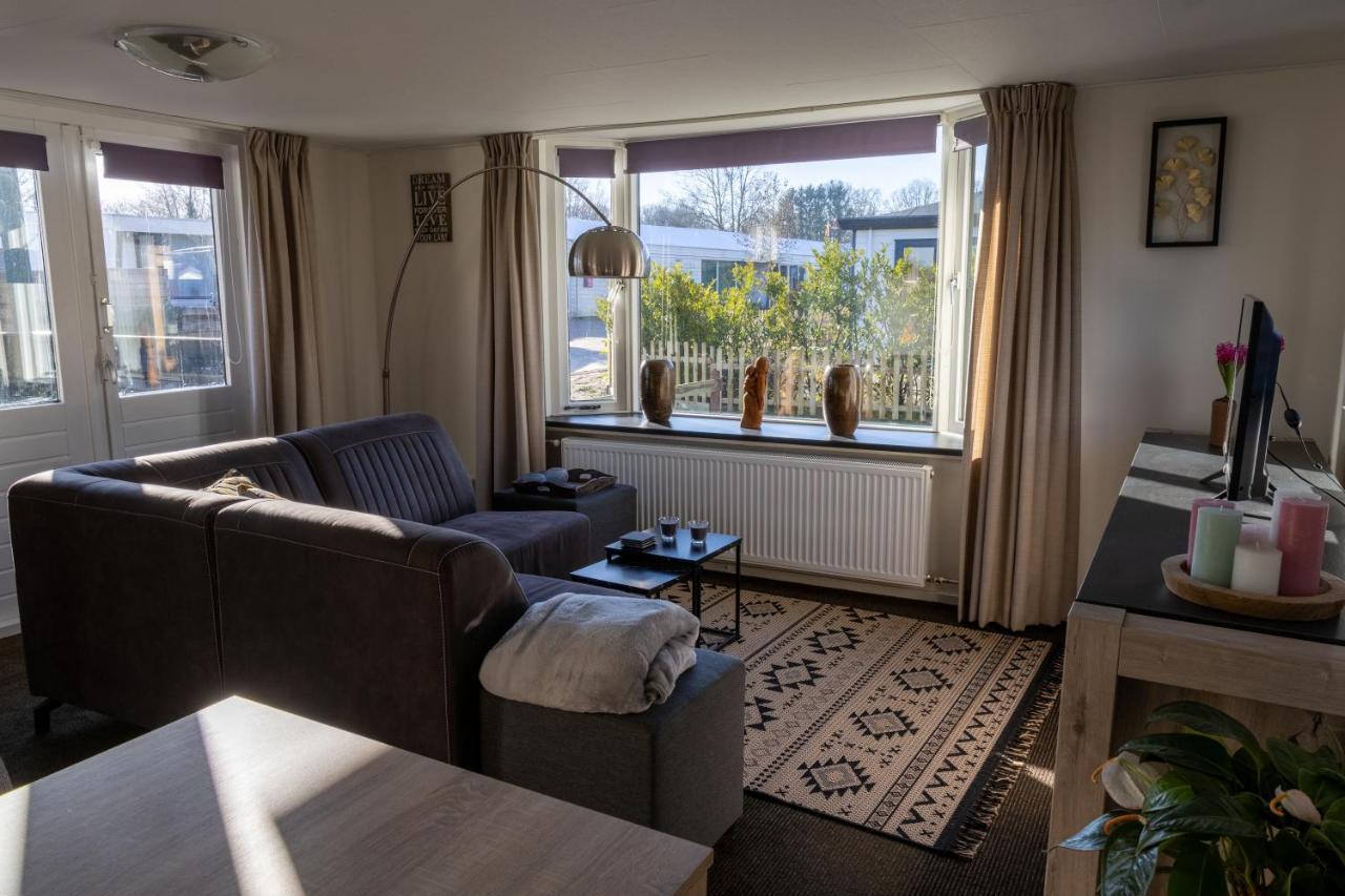 فندق Luxe Chalet Strubben-Kniphorstbos Anloo المظهر الخارجي الصورة