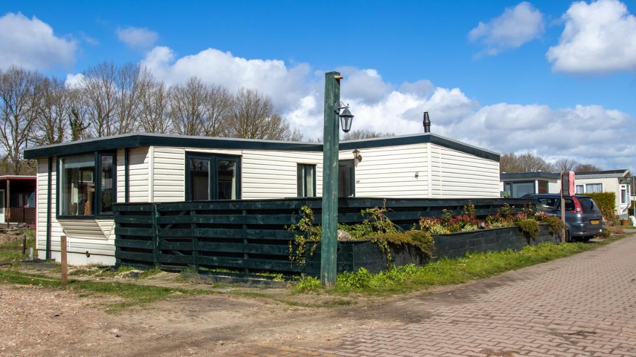فندق Luxe Chalet Strubben-Kniphorstbos Anloo المظهر الخارجي الصورة